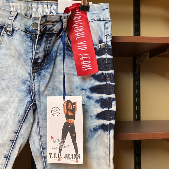 VIP Jeans - Picture 5 of 9